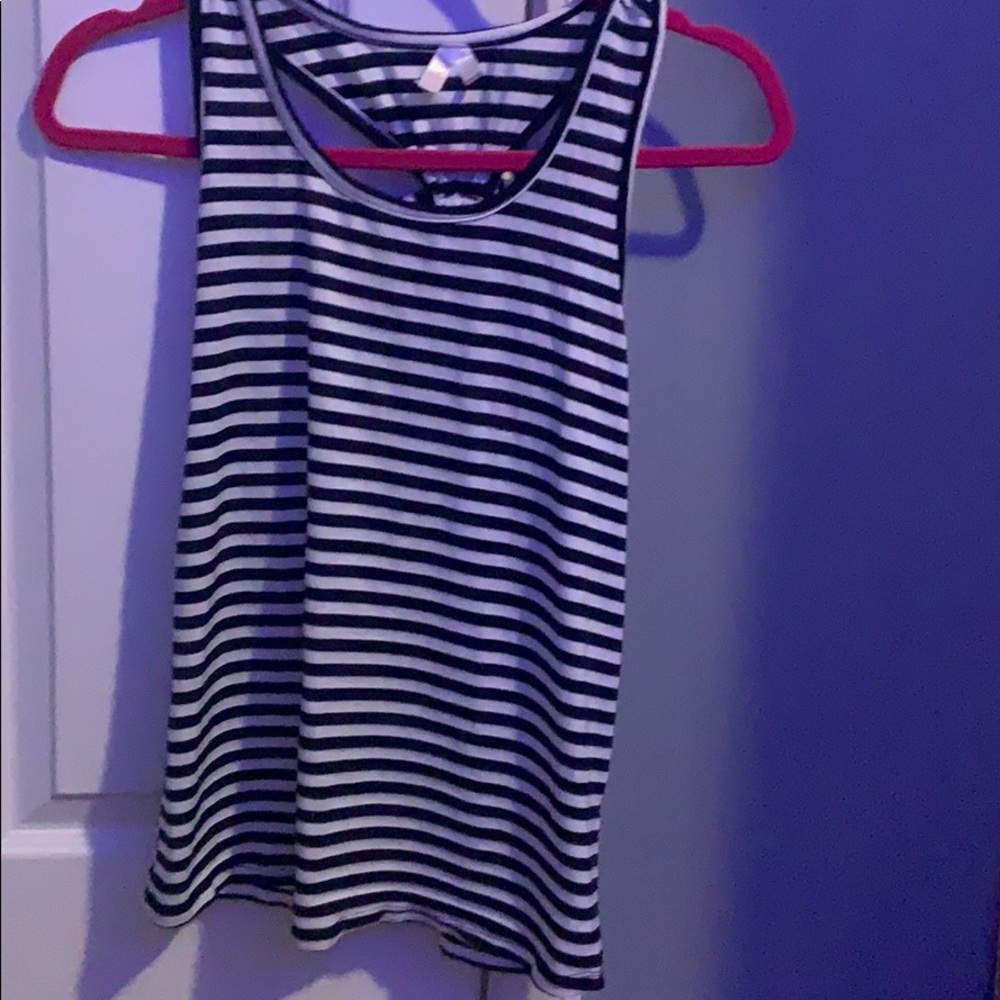 girls 14 black and white striped tank top
